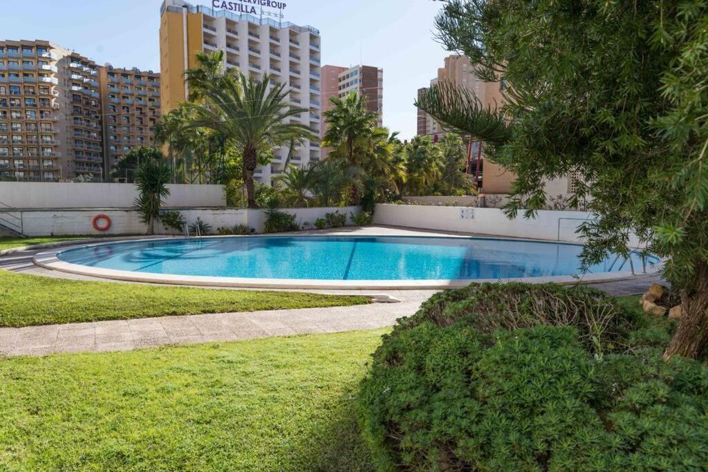 Appartement Vue Sur Mer Avenue De L'Europe เบนิดอร์ม ภายนอก รูปภาพ